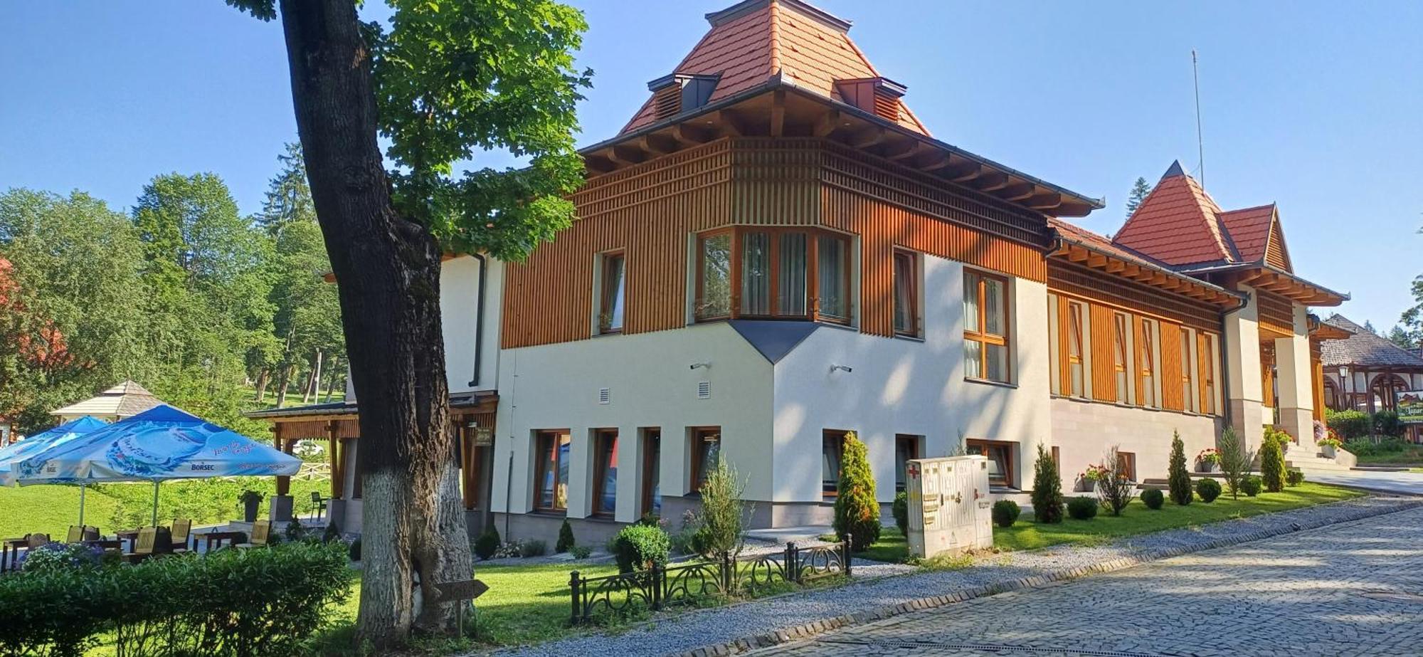 Villa Bellini Borszek Exteriör bild